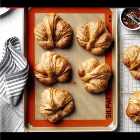 Bundle of 2 Silpat Baking sheets - Picture 2 of 4